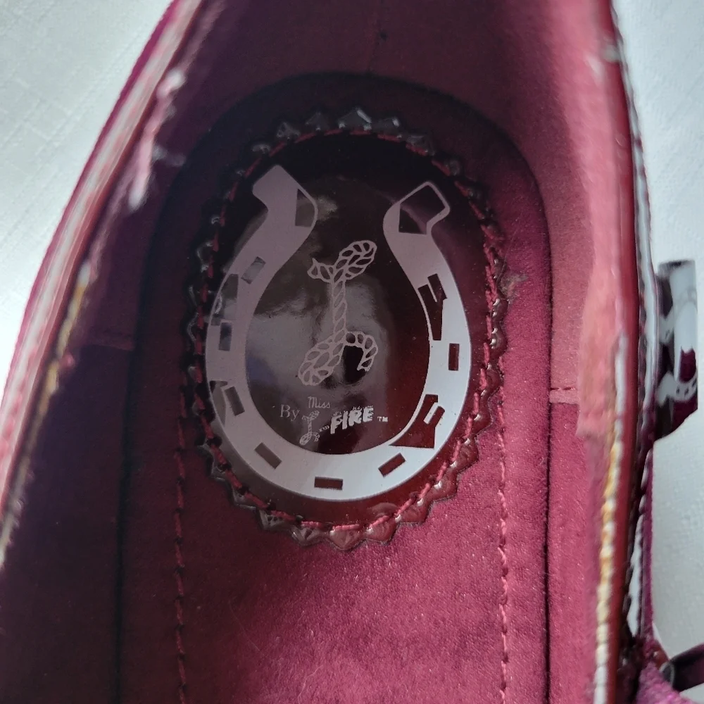 Miss L Fire Floral  Velvet Embroidered  Burgundy Mary Jane Shoes Size 6.5